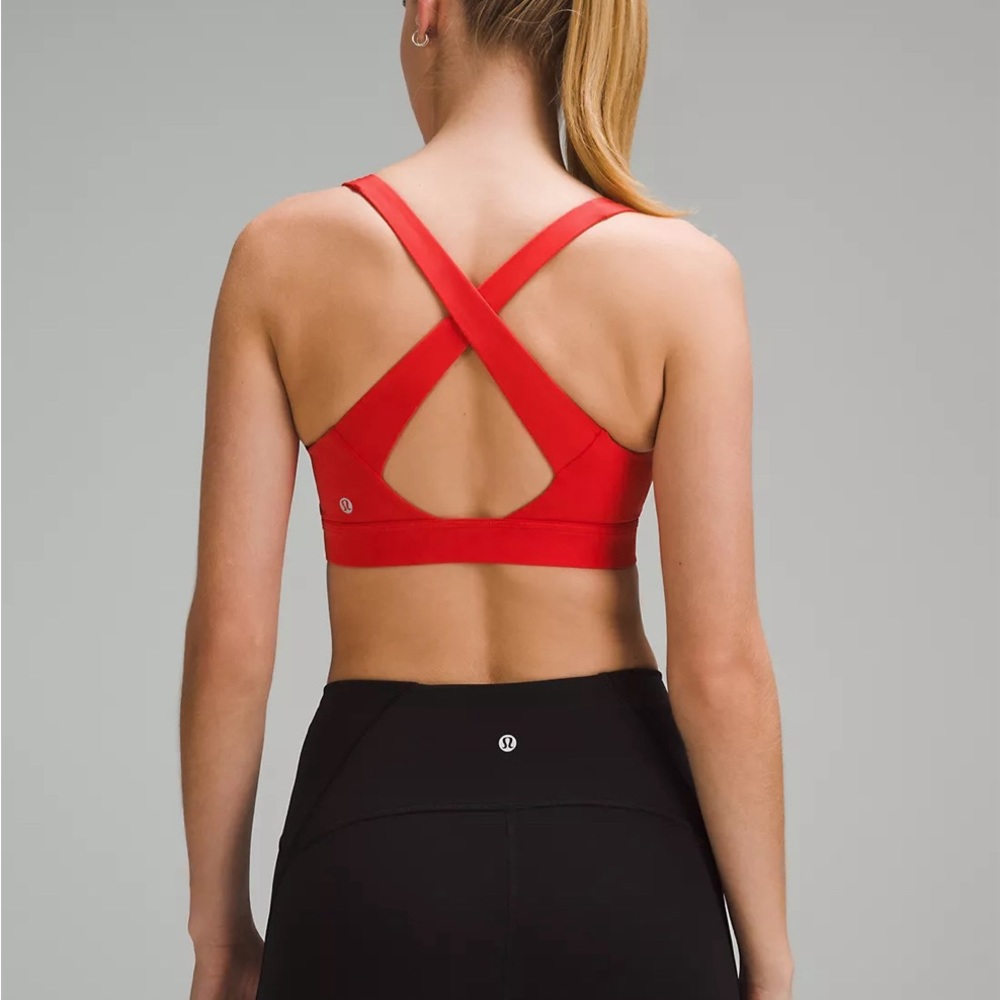 Lululemon Envital Bra
Fits large B cup, C cup, and D cup